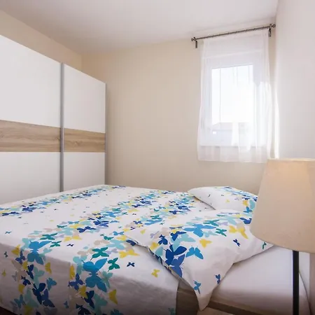 Apartment Mare Tribunj (Sibenik-Knin)